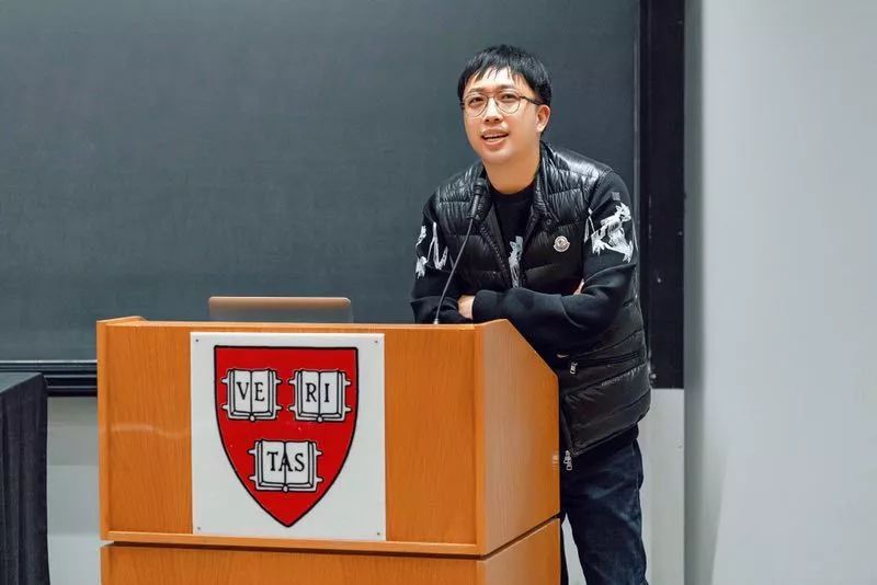 线上娱乐城创始人于正现身哈佛论坛探讨影视作品的文化使命
